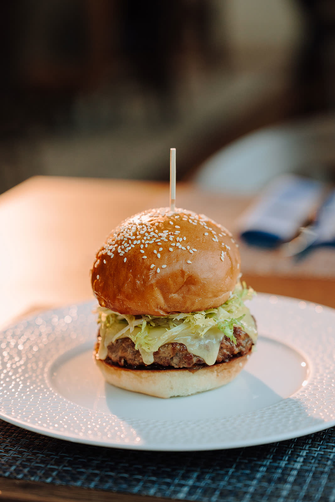Burger au Pavé de Bœuf at Le Mans Kitchen